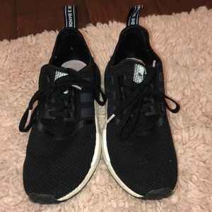 PERFECT CONDITION Adidas nmds!! Super cute!
